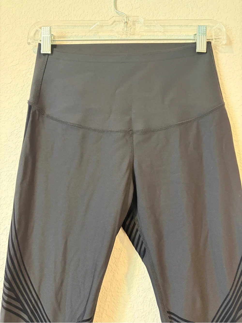 Fanka Women’s Black Reversible Body Sculpt 7/8 Leggings - Est Small - Picture 3 of 10